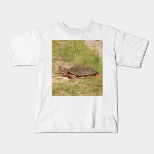 An Old Snapping Turtle Surveying the Surroundings Kids T-Shirt